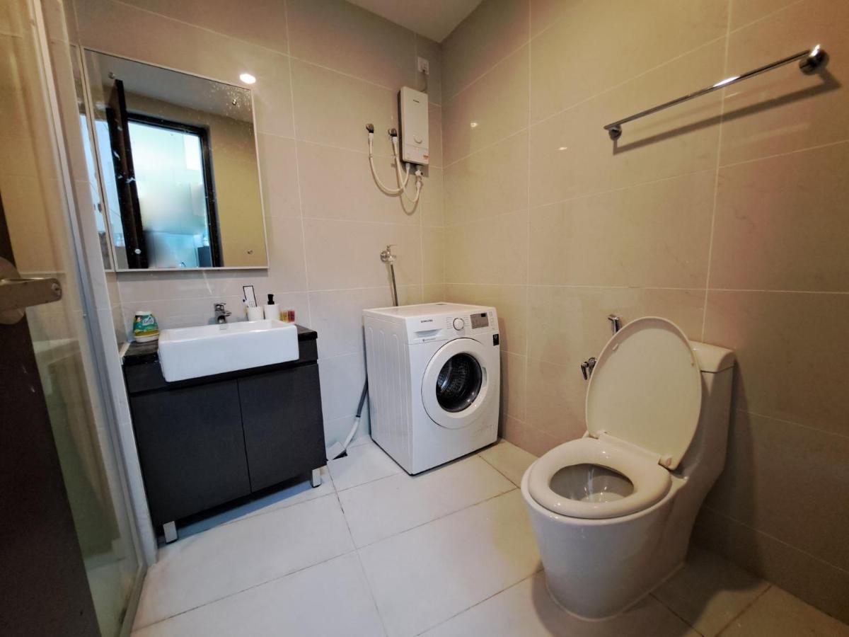 Cozy Home Country Garden At Dangabay Of Jb, Free Wifi And Streaming Джохор-Бару Экстерьер фото