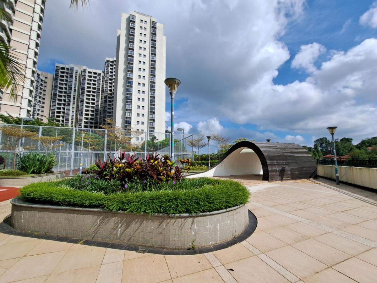 Cozy Home Country Garden At Dangabay Of Jb, Free Wifi And Streaming Джохор-Бару Экстерьер фото